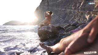 DICK FLASH on a nudist beach: Stranger caught me jerking off and helped me cum