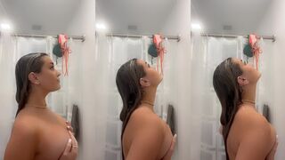 Breckie Hill Playing Nude Tits in Shower Video Leak